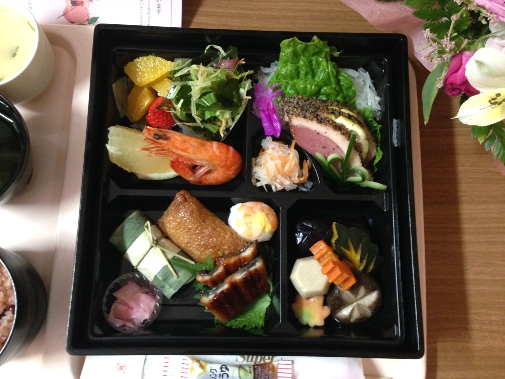 祝い膳彩りよく